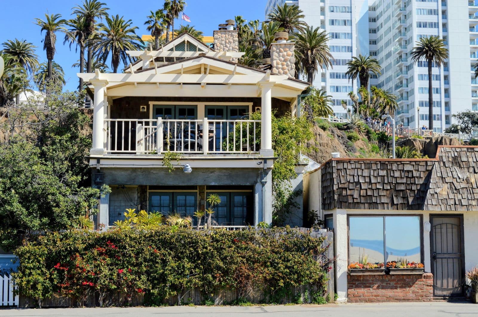 Santa Monica luxury home with beach access